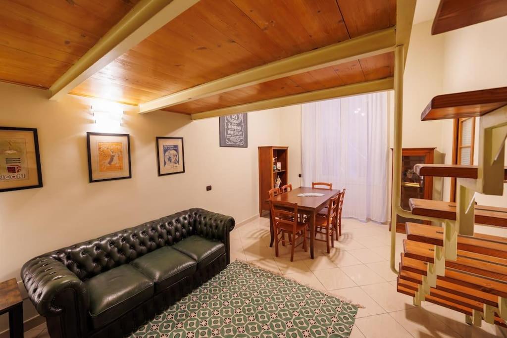 The San Gregorio Armeno Apartment By HouseinNápoles Exterior foto