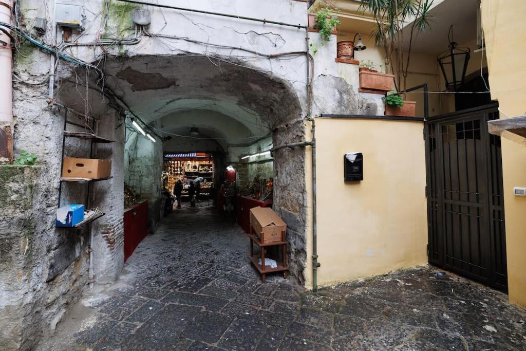 The San Gregorio Armeno Apartment By HouseinNápoles Exterior foto
